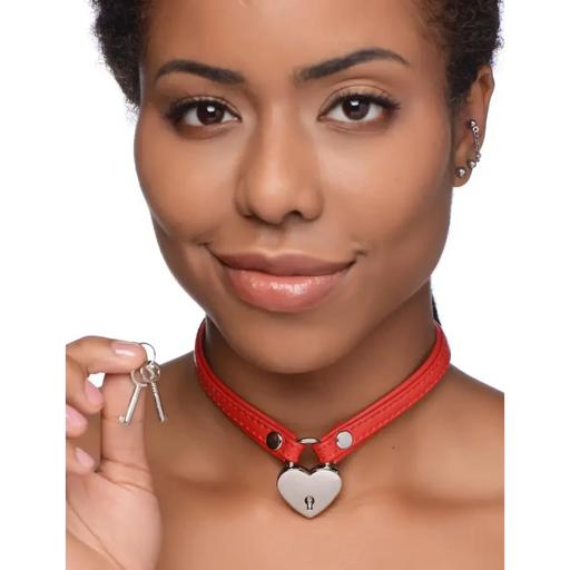 Heart Lock Leather Choker w/Lock and Key Red